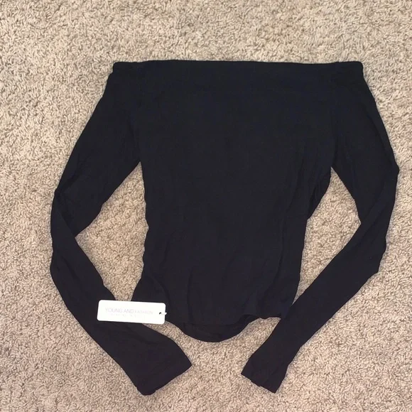 NWT Women's Black Off The Shoulder Long Sleeve Form Fitting Ruched Top XS - Picture 10 of 10